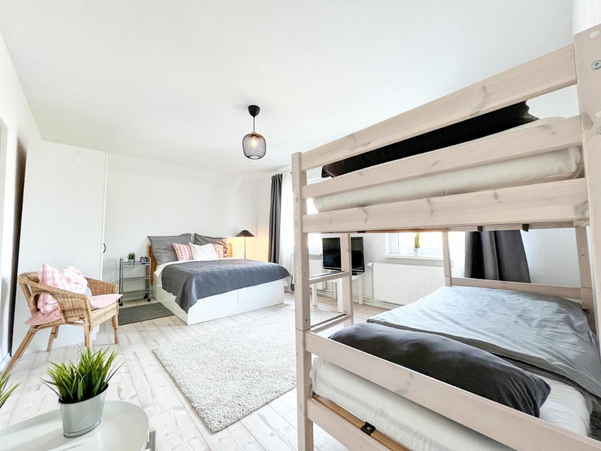 Apartment Stylisches Mit Balkon Und Kostenlosem Parkplatz + 2 Schlafzimmer + Flexibler Check-in *
