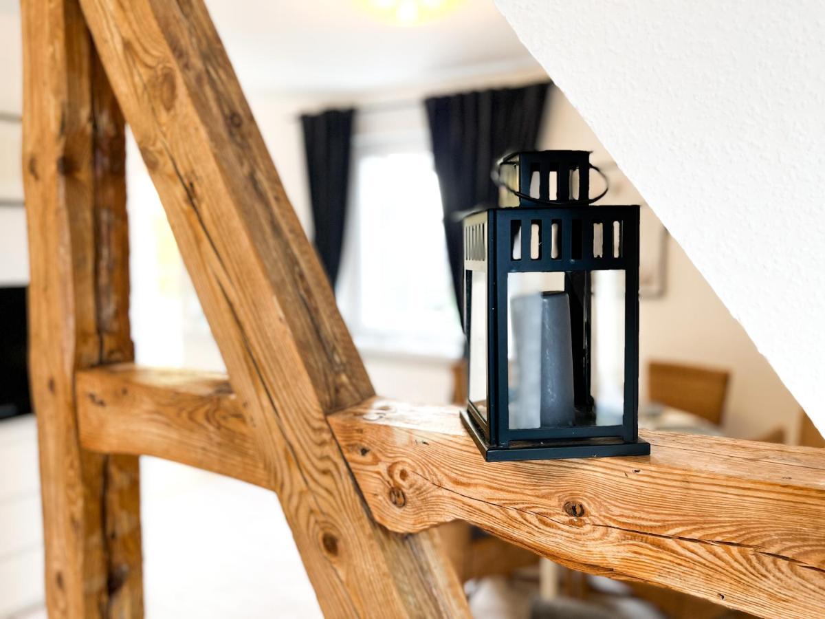 Stylisches Mit Balkon Und Kostenlosem Parkplatz + 2 Schlafzimmer + Flexibler Check-in Apartment *