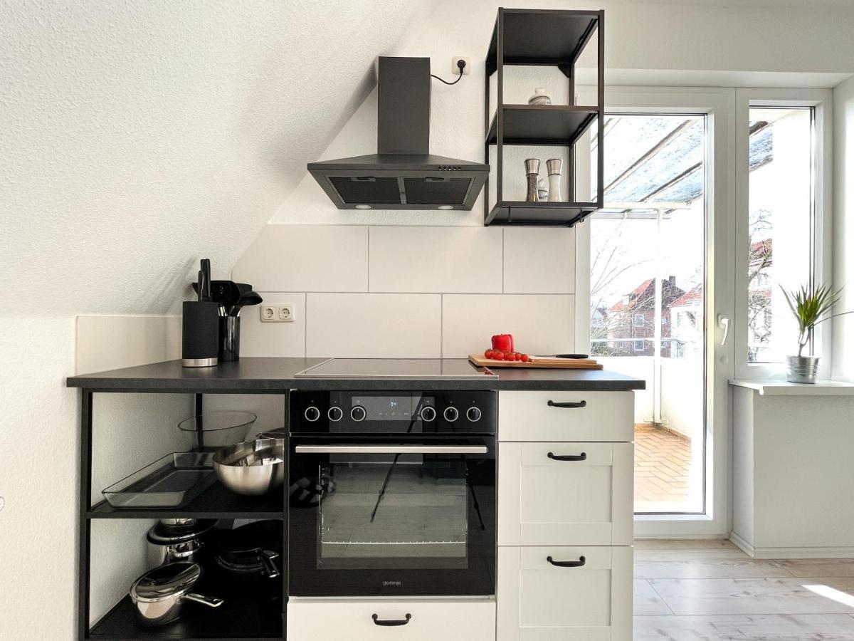Apartment Stylisches Mit Balkon Und Kostenlosem Parkplatz + 2 Schlafzimmer + Flexibler Check-in *